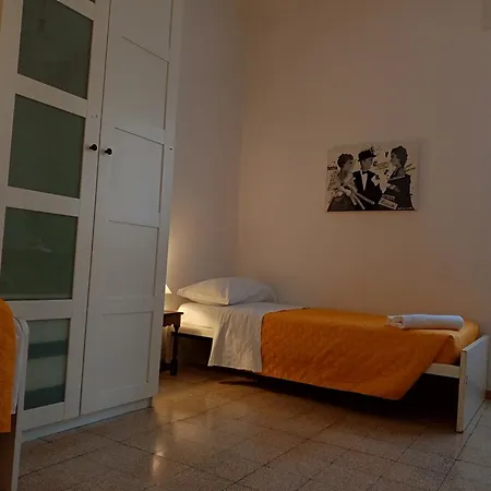 Apartamento Di Fronte Alla Casa Di Carducci Bolonia