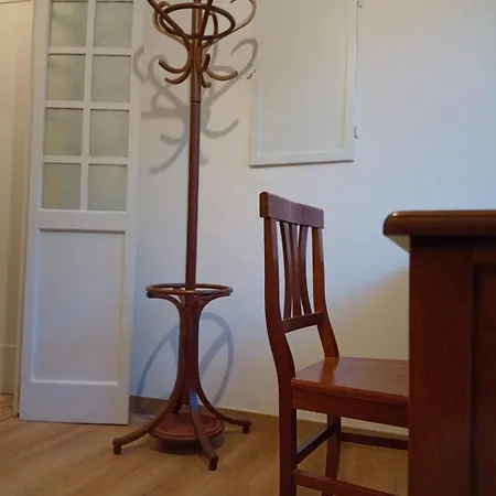 Di Fronte Alla Casa Di Carducci アパート *